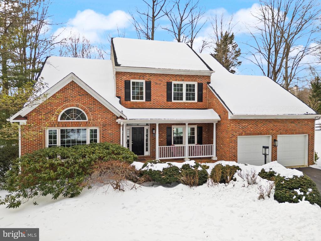 1134 ROUND PEBBLE LANE