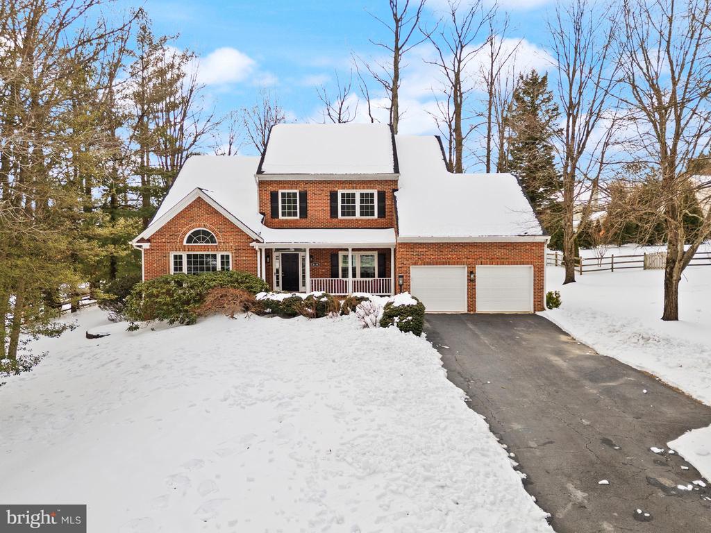 1134 ROUND PEBBLE LANE