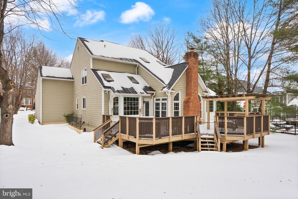 1134 ROUND PEBBLE LANE
