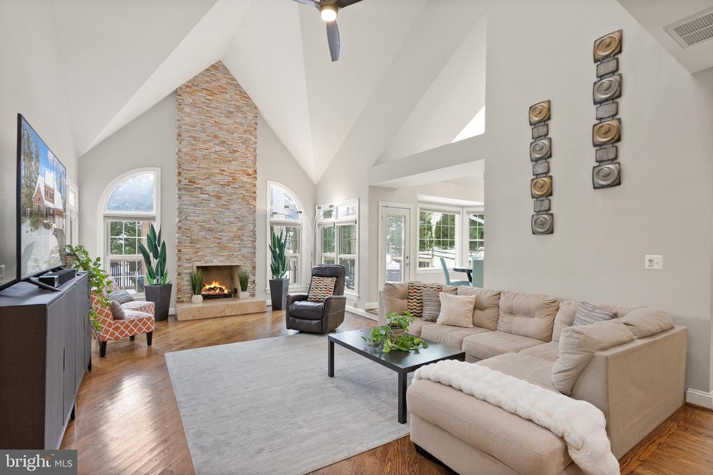 1134 ROUND PEBBLE LANE