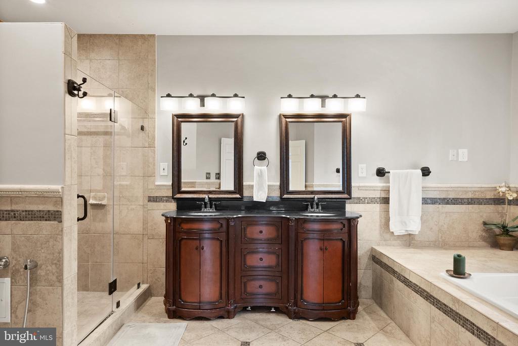 1134 ROUND PEBBLE LANE