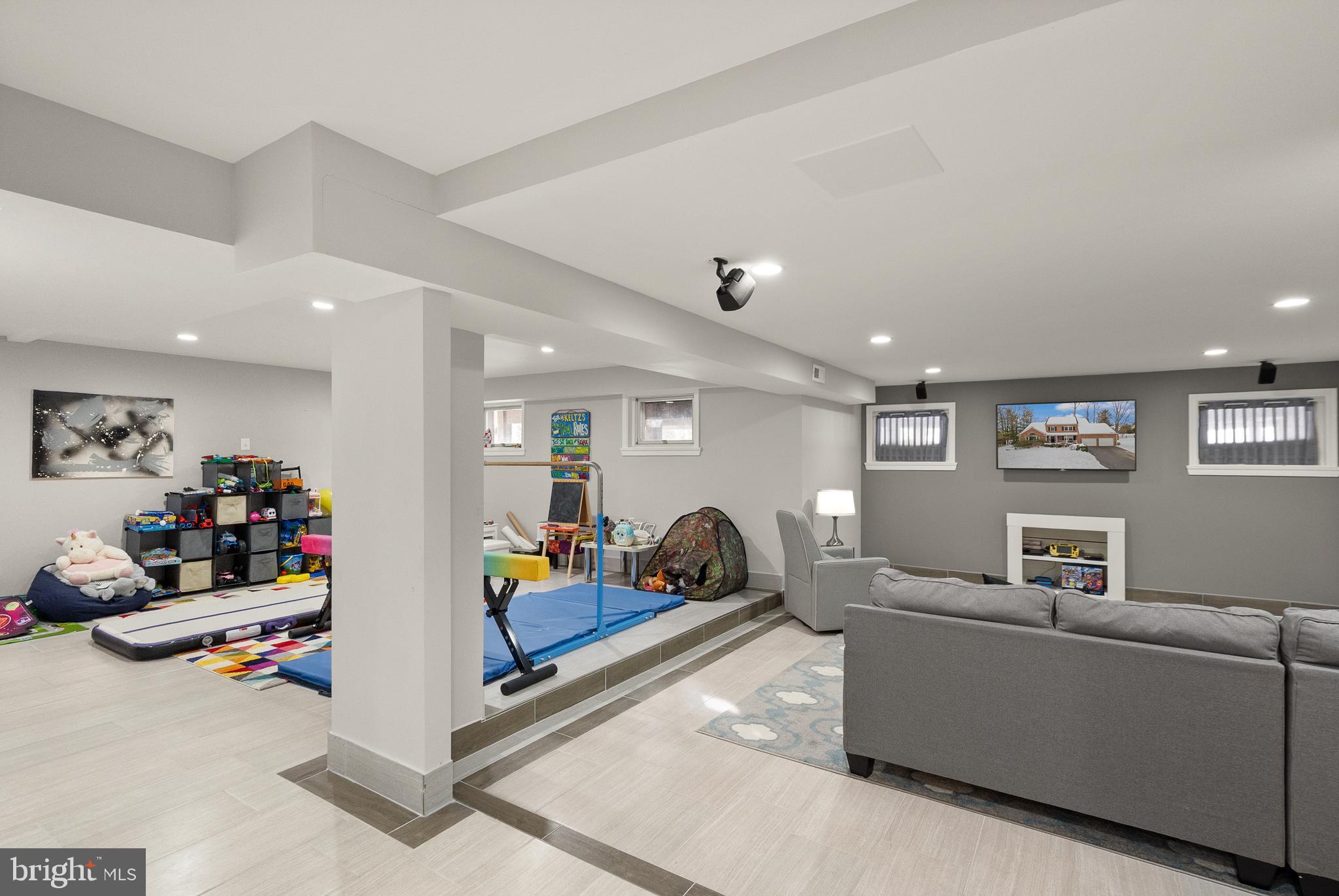 1134 ROUND PEBBLE LANE