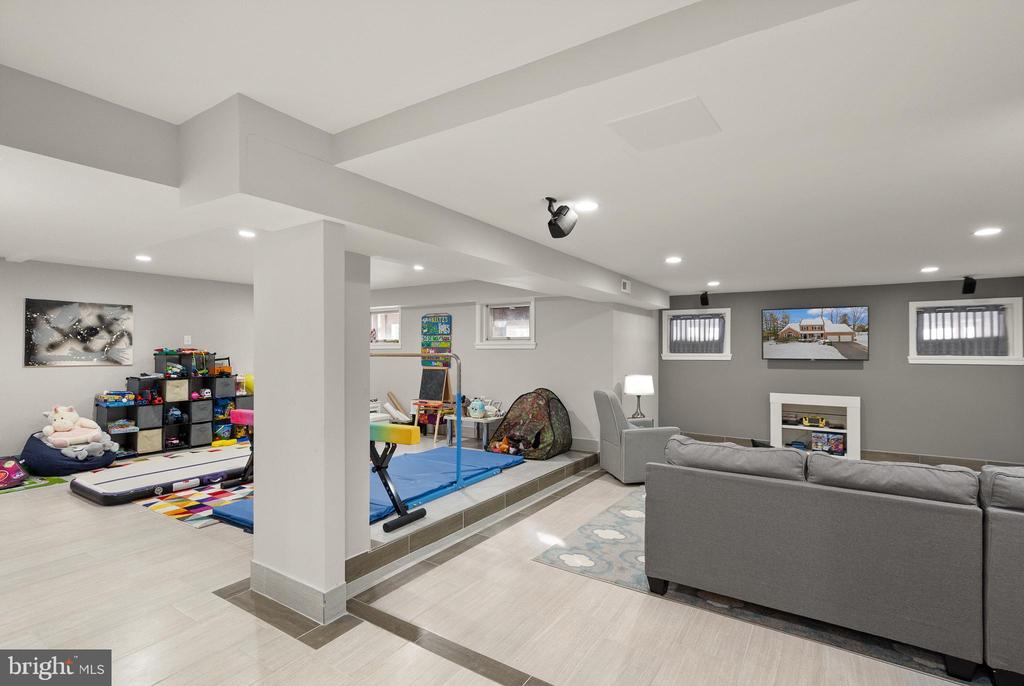 1134 ROUND PEBBLE LANE