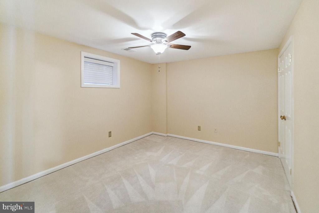 3023 MEETING STREET
