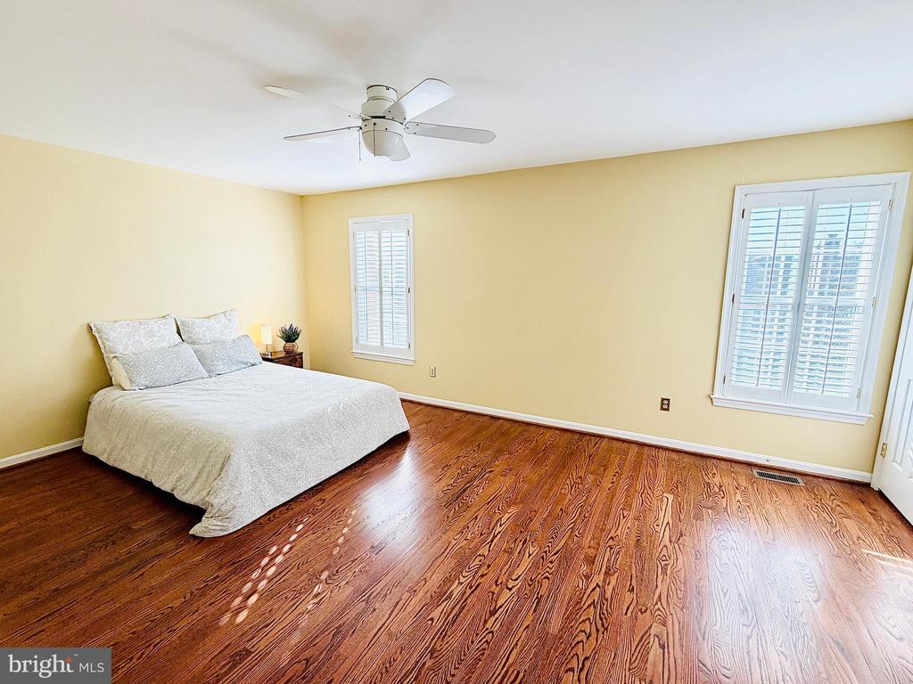 3023 MEETING STREET