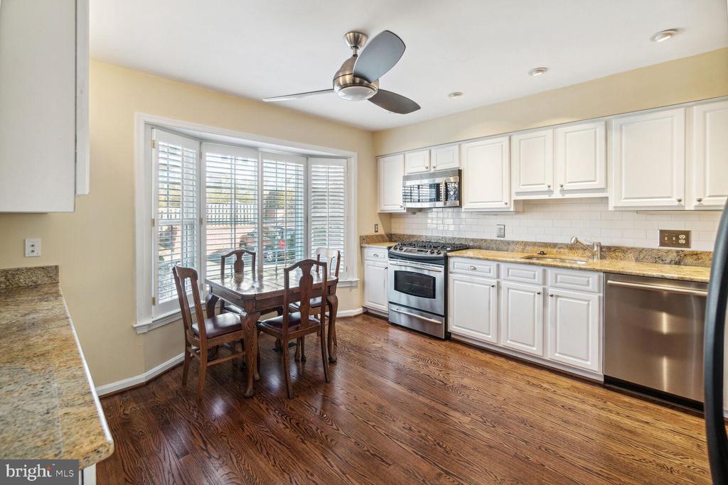 3023 MEETING STREET