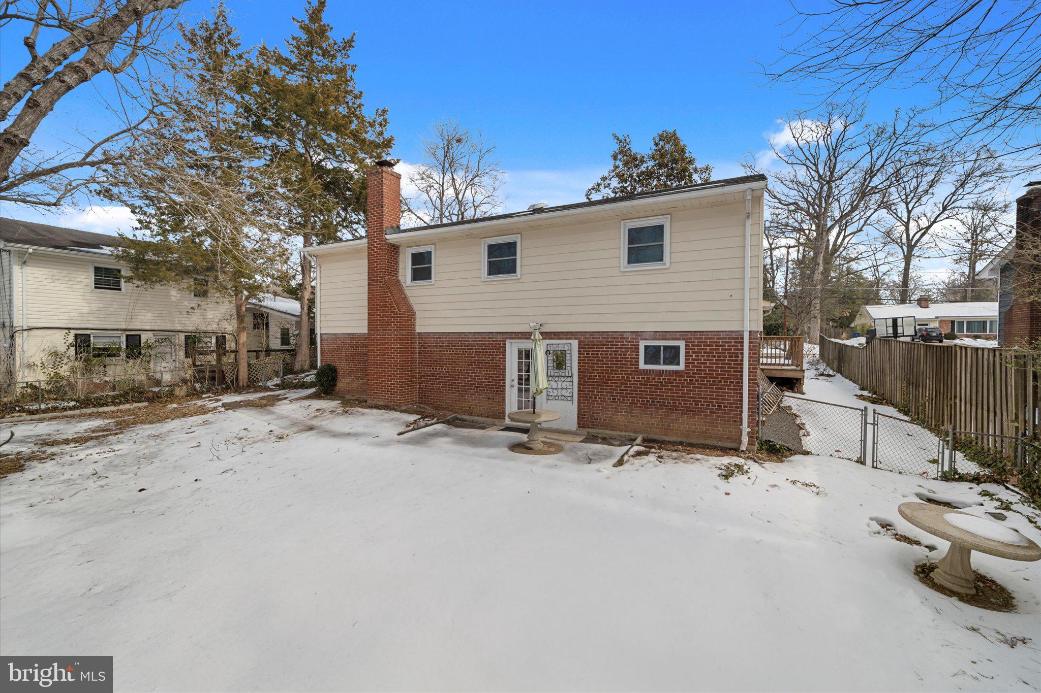 9012 VERNON VIEW DRIVE