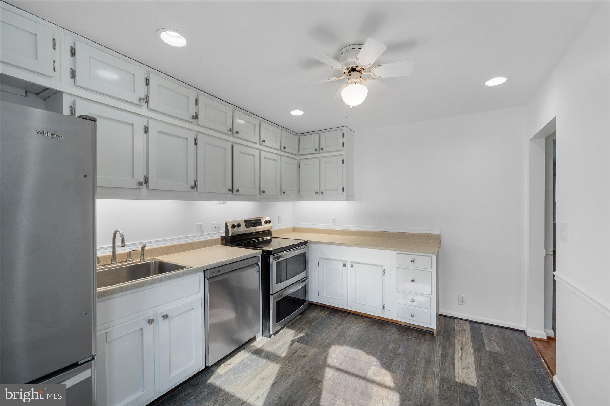 9012 VERNON VIEW DRIVE