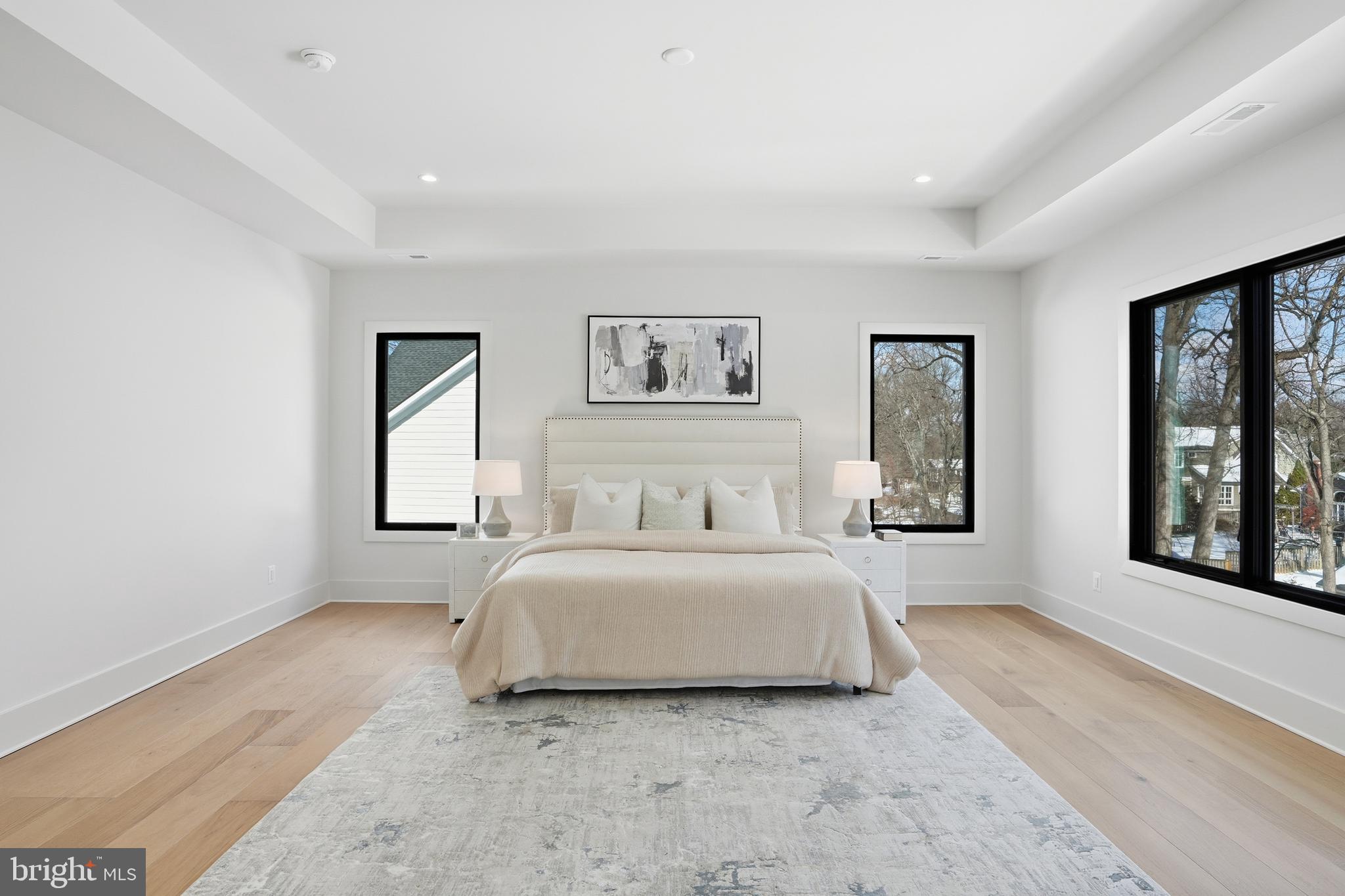 2107 GREENWICH STREET