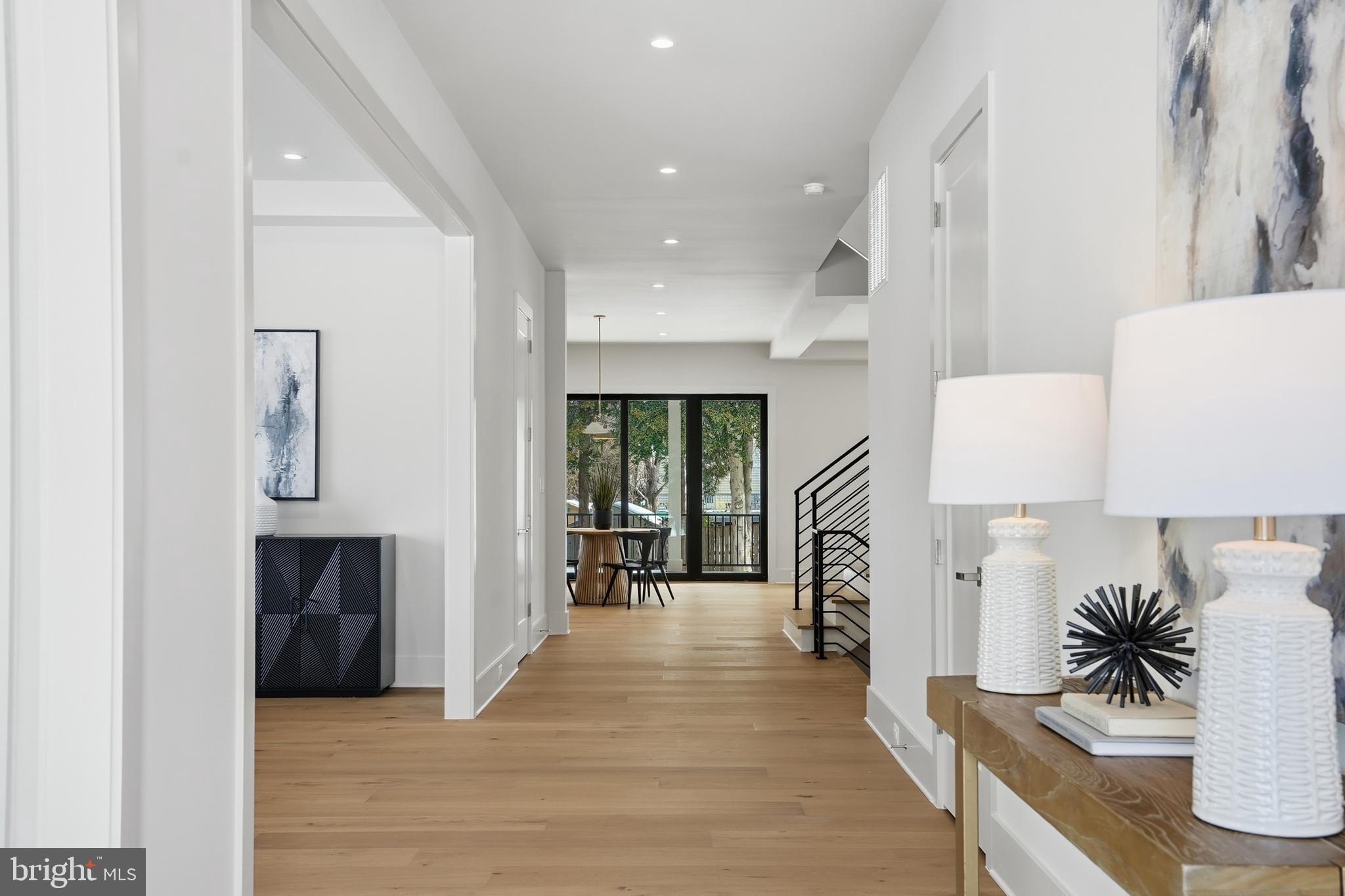 2107 GREENWICH STREET