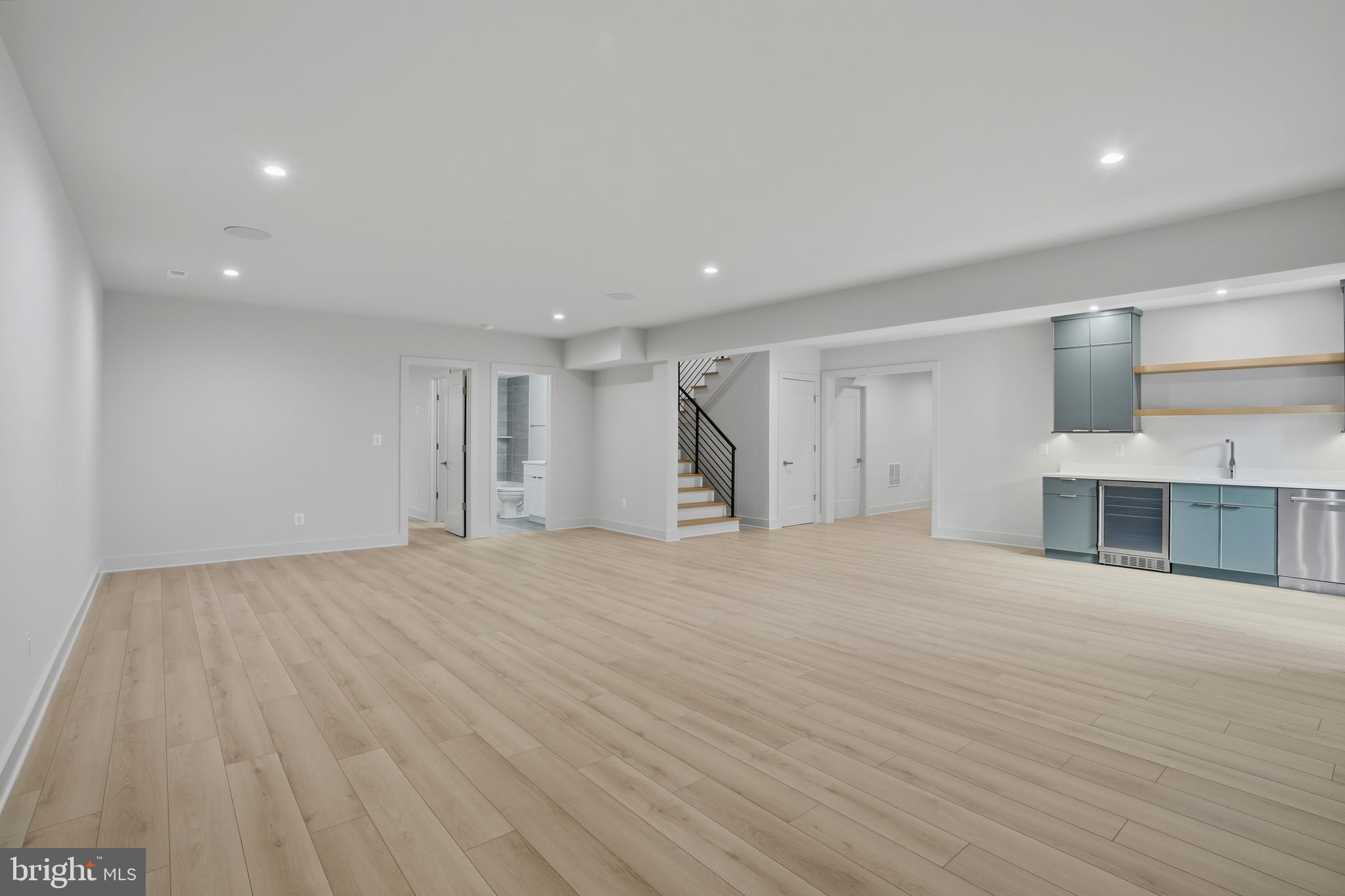 2107 GREENWICH STREET