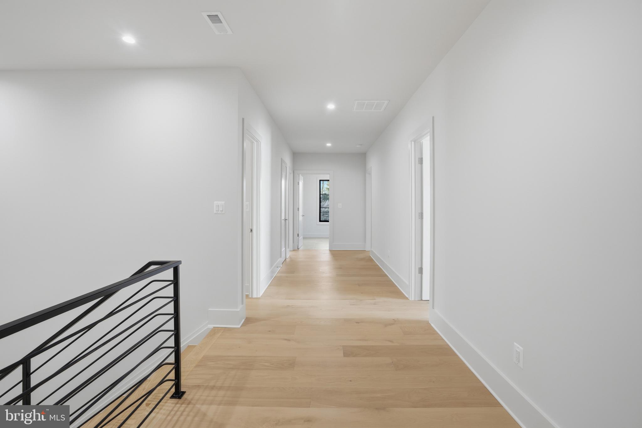 2107 GREENWICH STREET