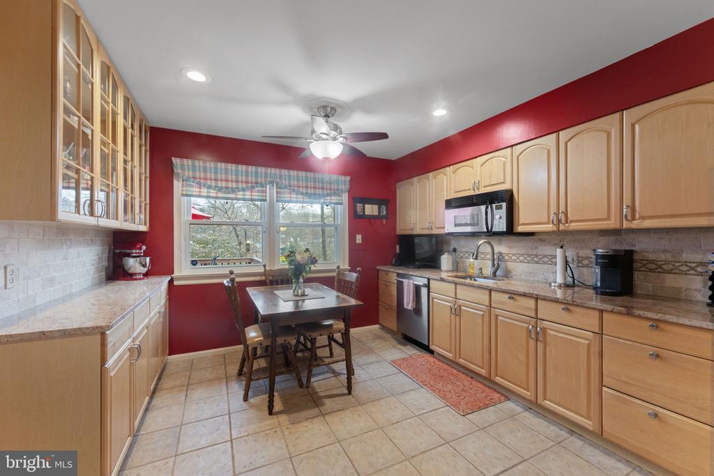 9303 SWINBURNE COURT