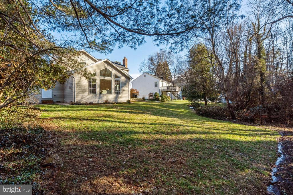 9516 WALLINGFORD DRIVE
