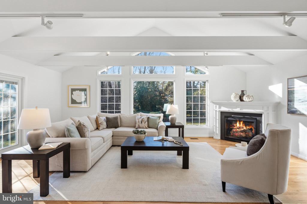 9516 WALLINGFORD DRIVE