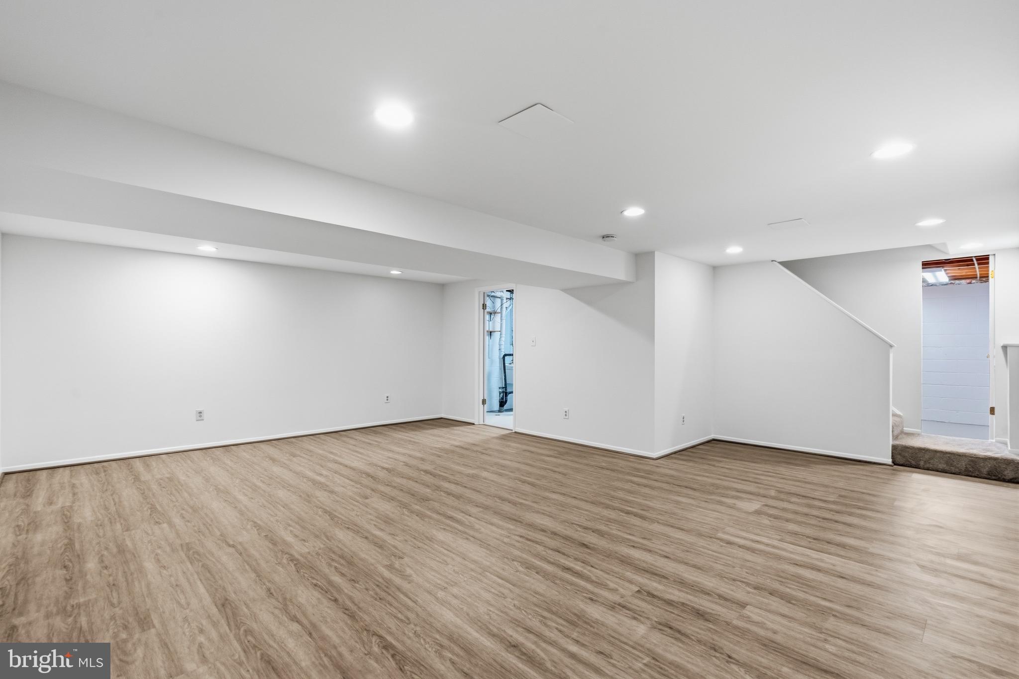 9516 WALLINGFORD DRIVE