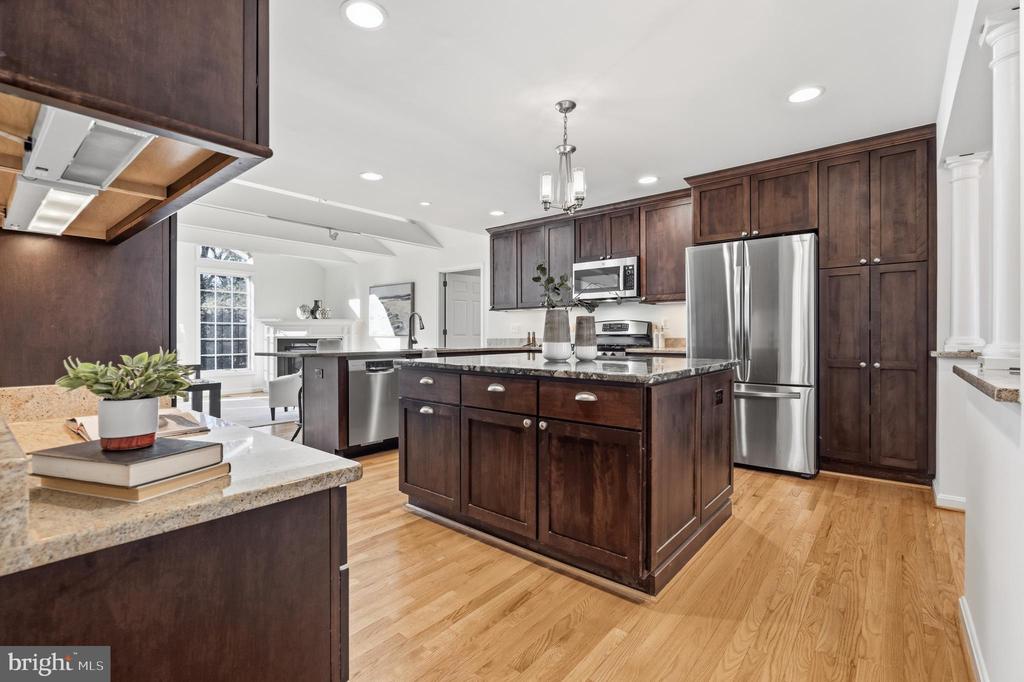 9516 WALLINGFORD DRIVE