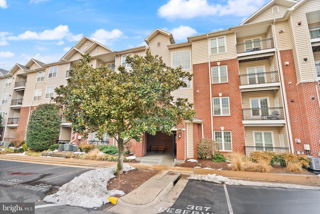 1601 SPRING GATE DRIVE 1116
