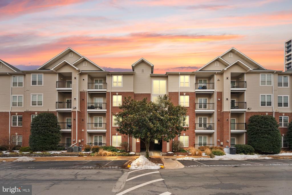 1601 SPRING GATE DRIVE 1116