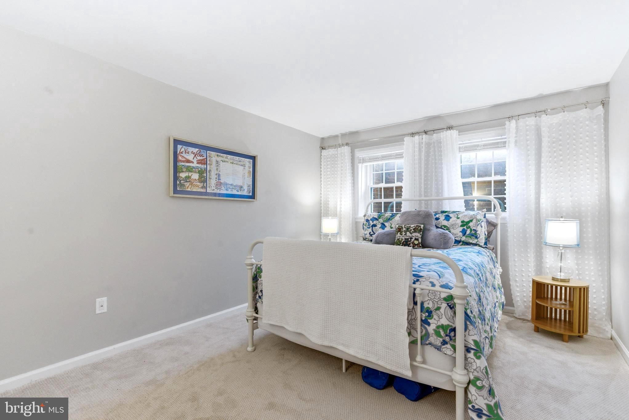 5922 MUNSON COURT