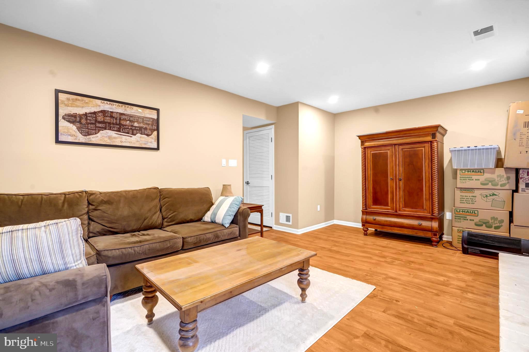 5922 MUNSON COURT