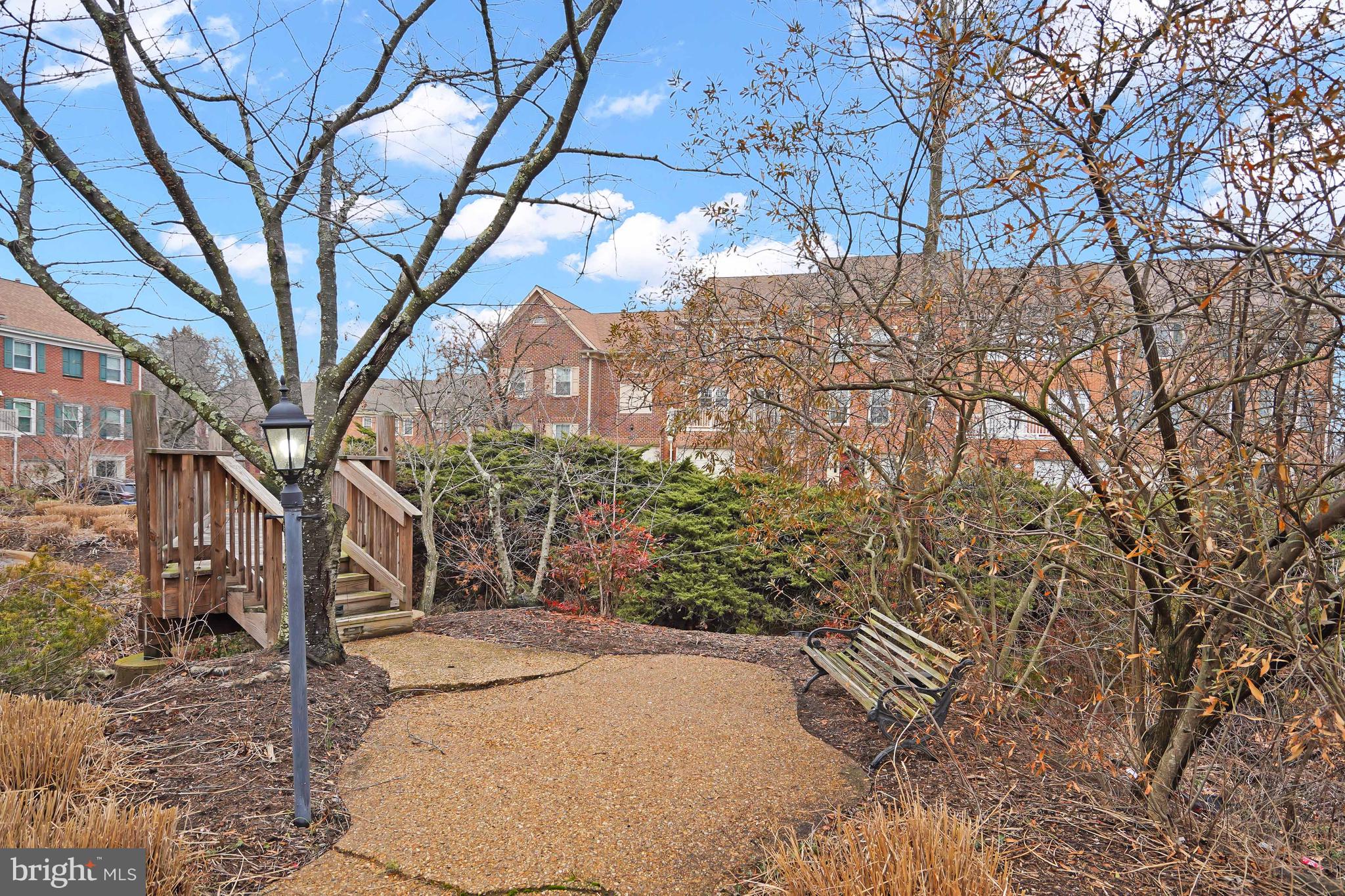 5922 MUNSON COURT
