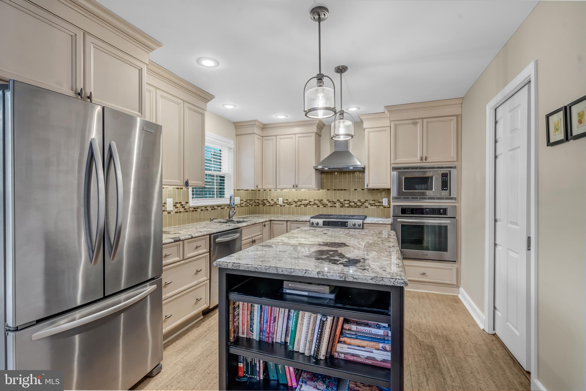5922 MUNSON COURT
