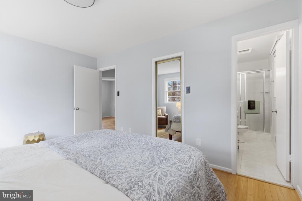 2410 DREXEL STREET