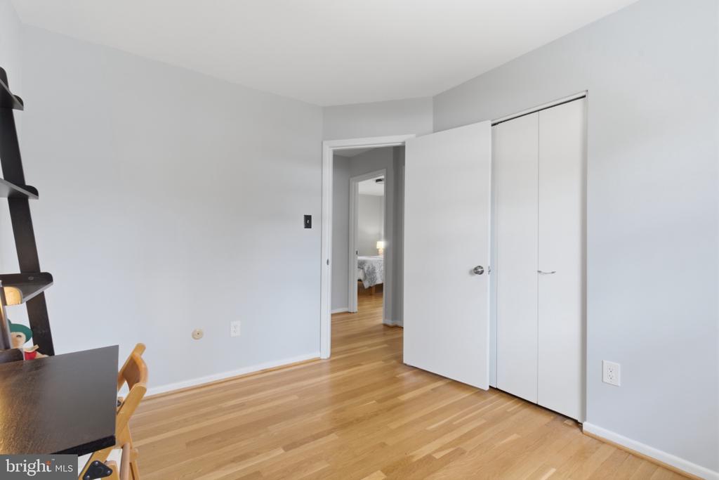2410 DREXEL STREET