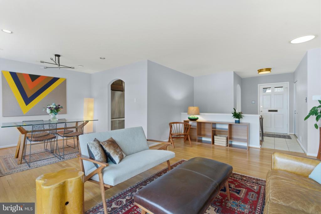 2410 DREXEL STREET