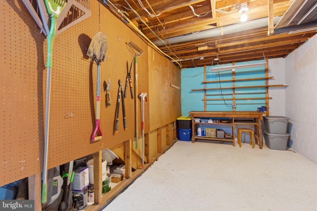 2410 DREXEL STREET