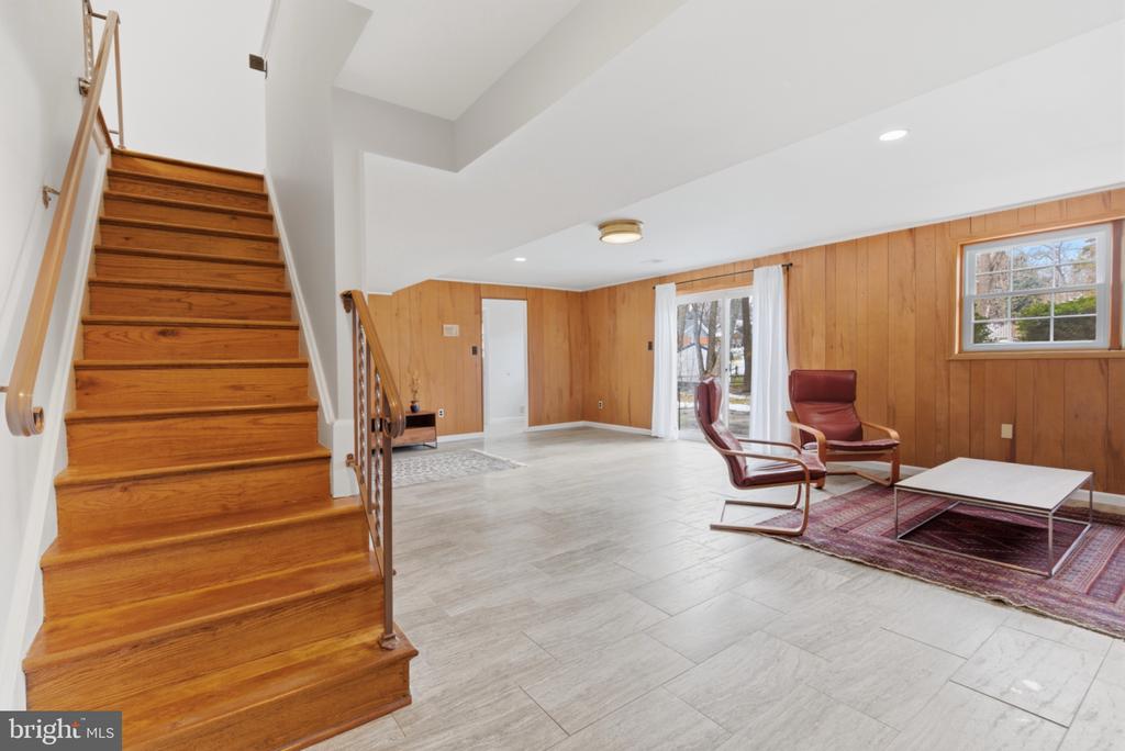 2410 DREXEL STREET