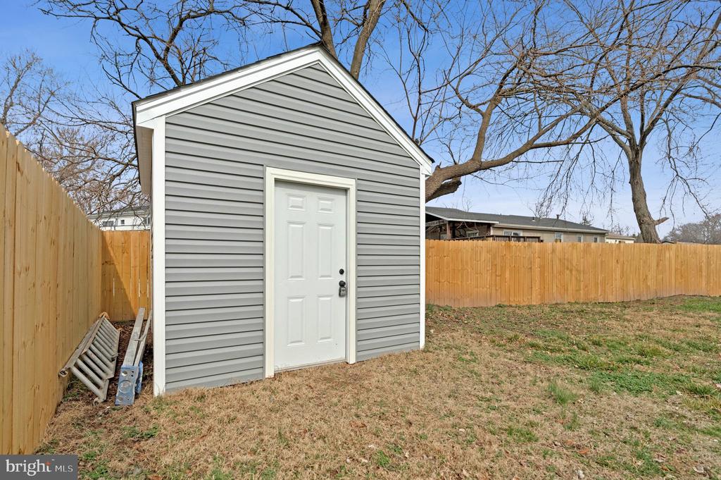 656 STUART COURT