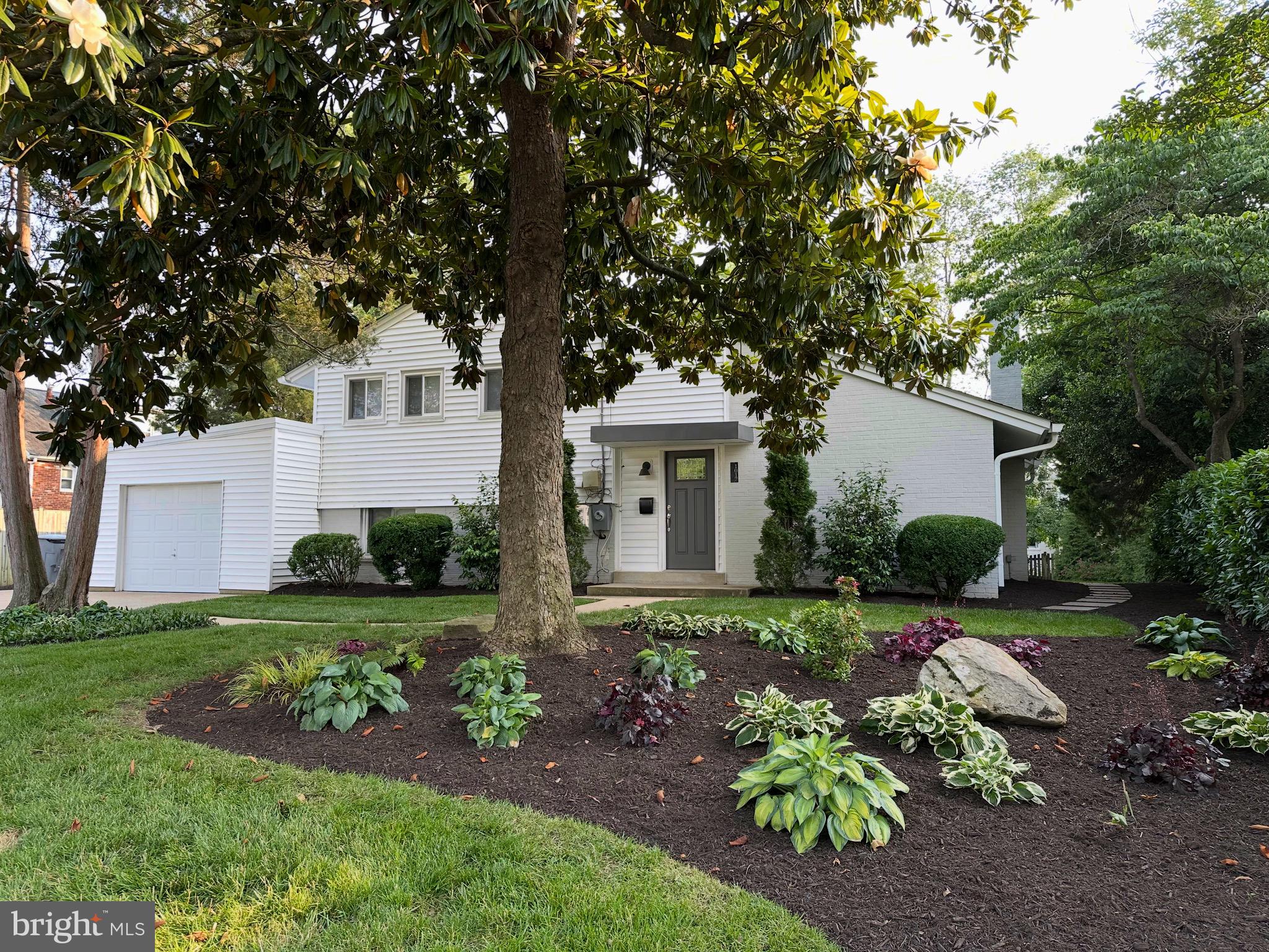 1017 CROTON DRIVE