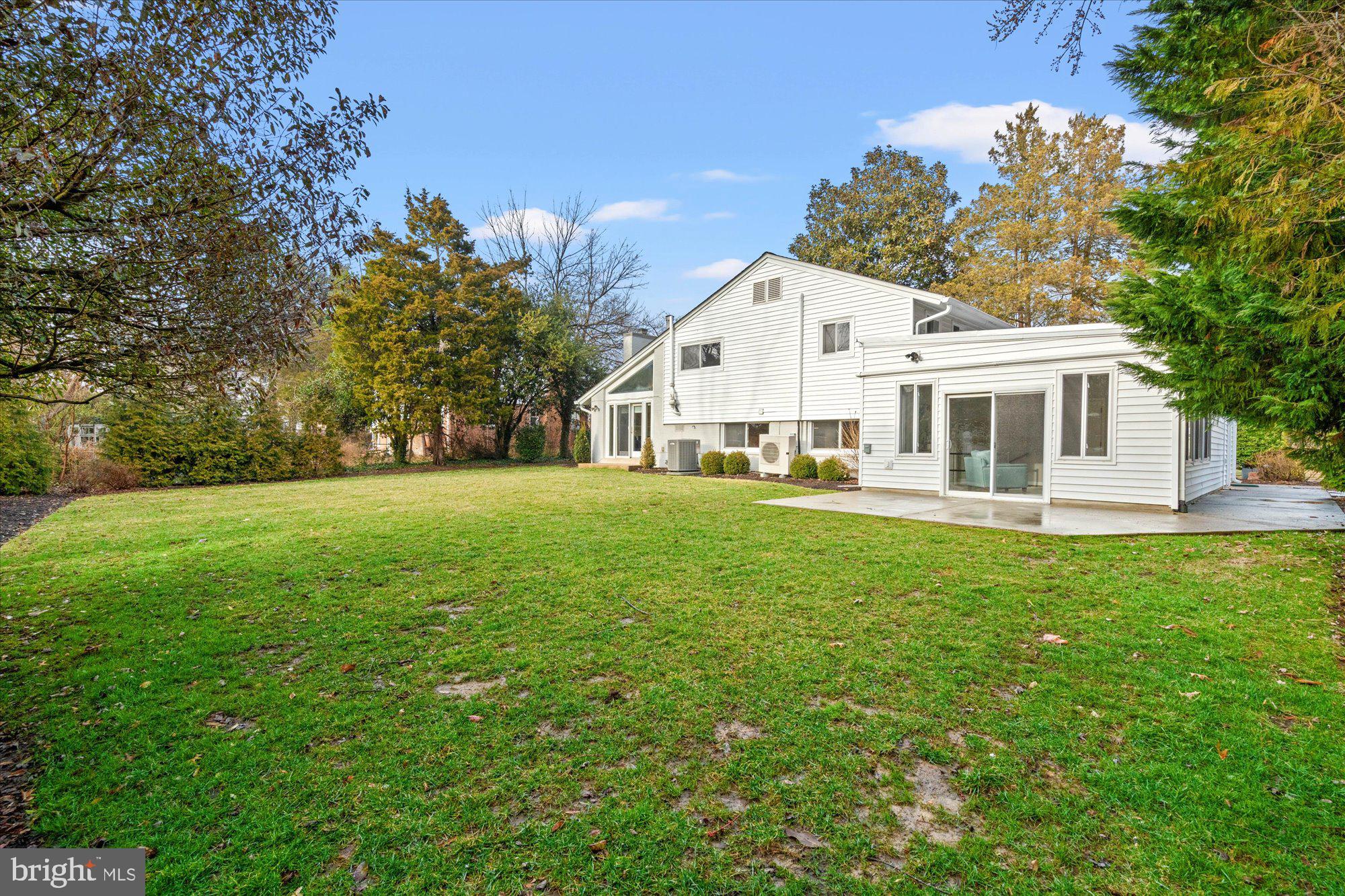 1017 CROTON DRIVE