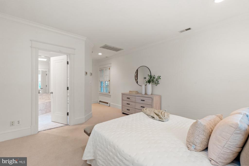 6108 VERNON TERRACE