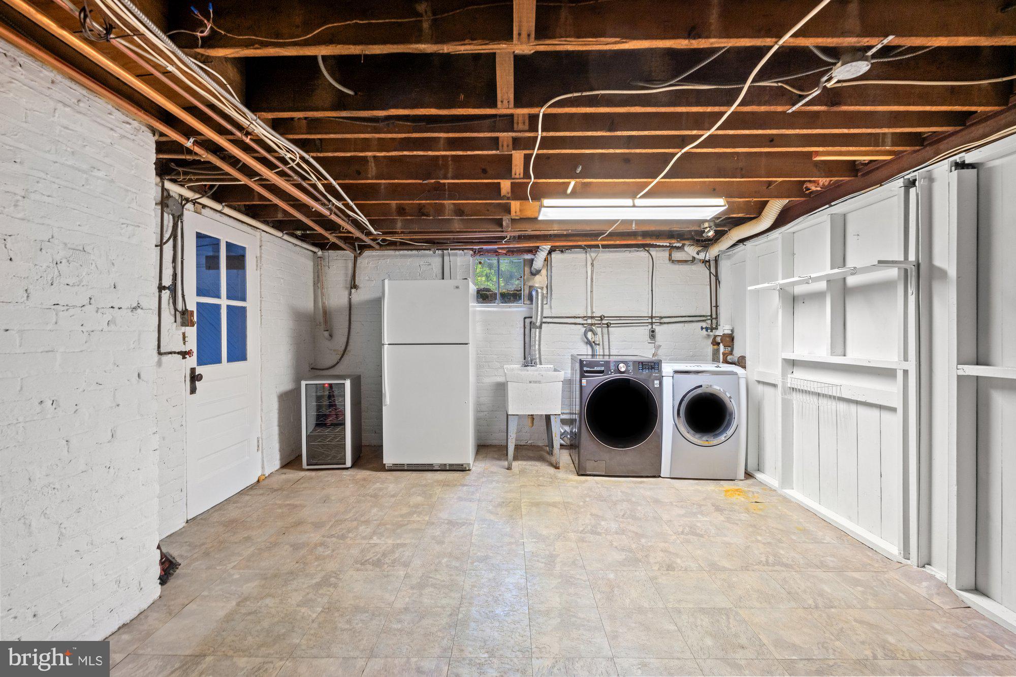 6108 VERNON TERRACE