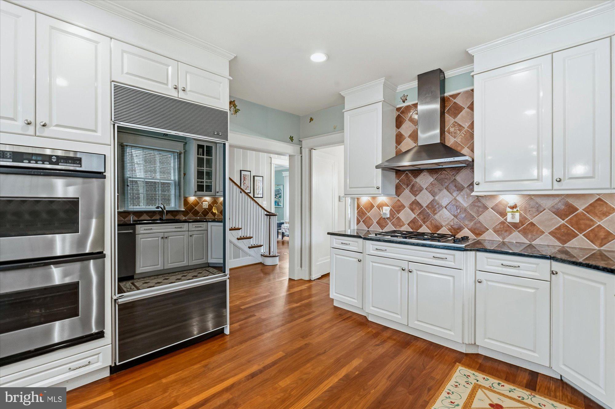 6108 VERNON TERRACE