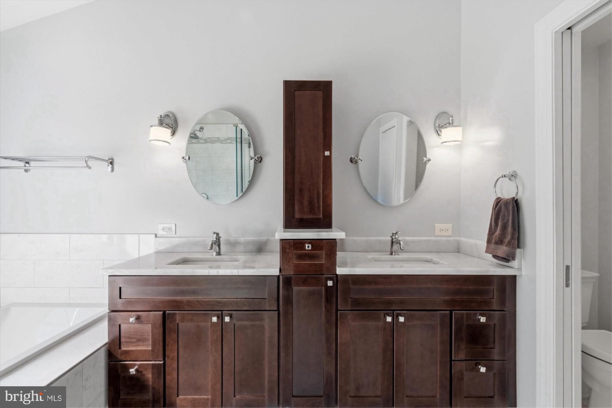 3818 ELMWOOD TOWNE WAY