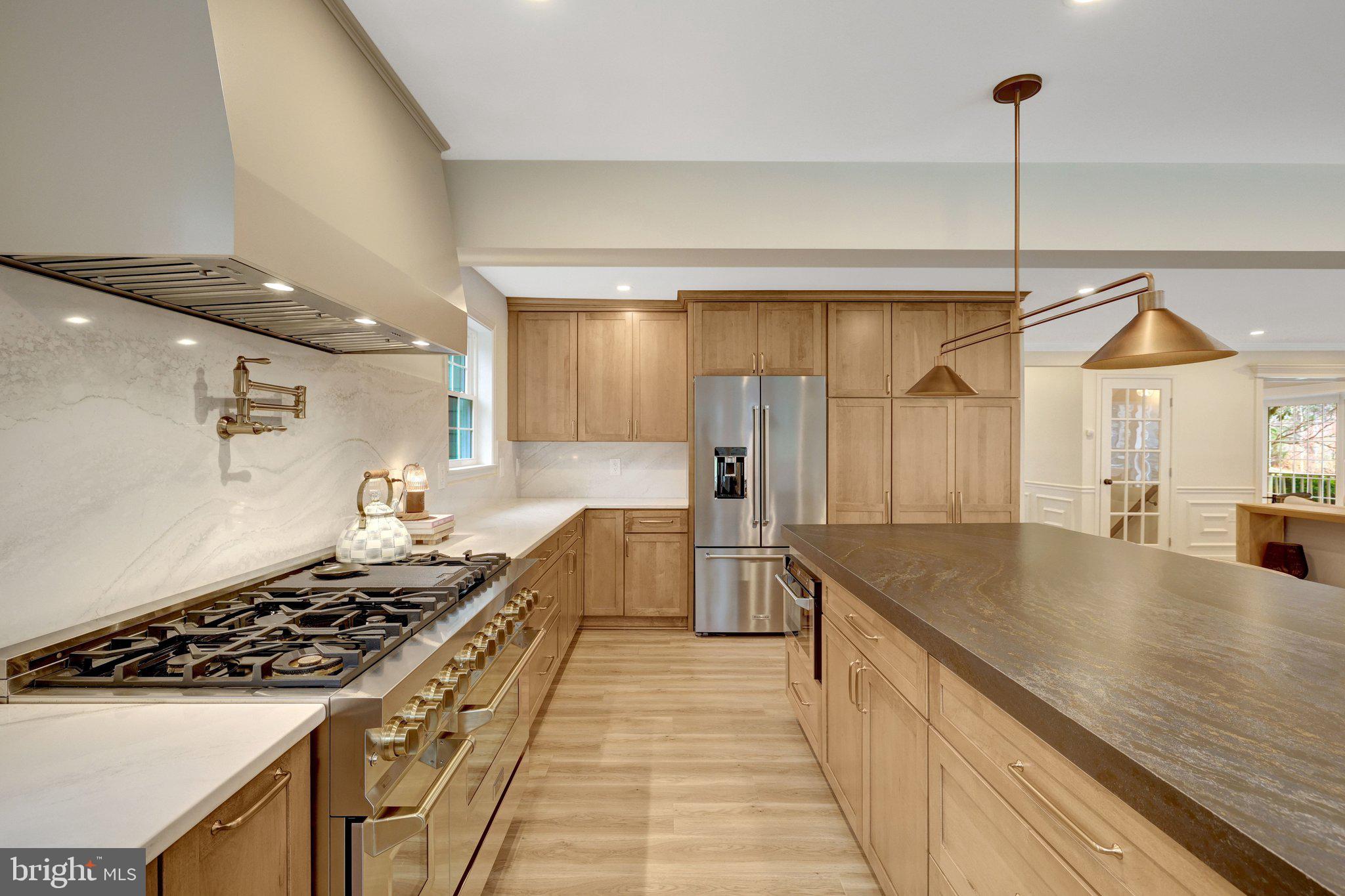 2818 CENTER RIDGE DRIVE