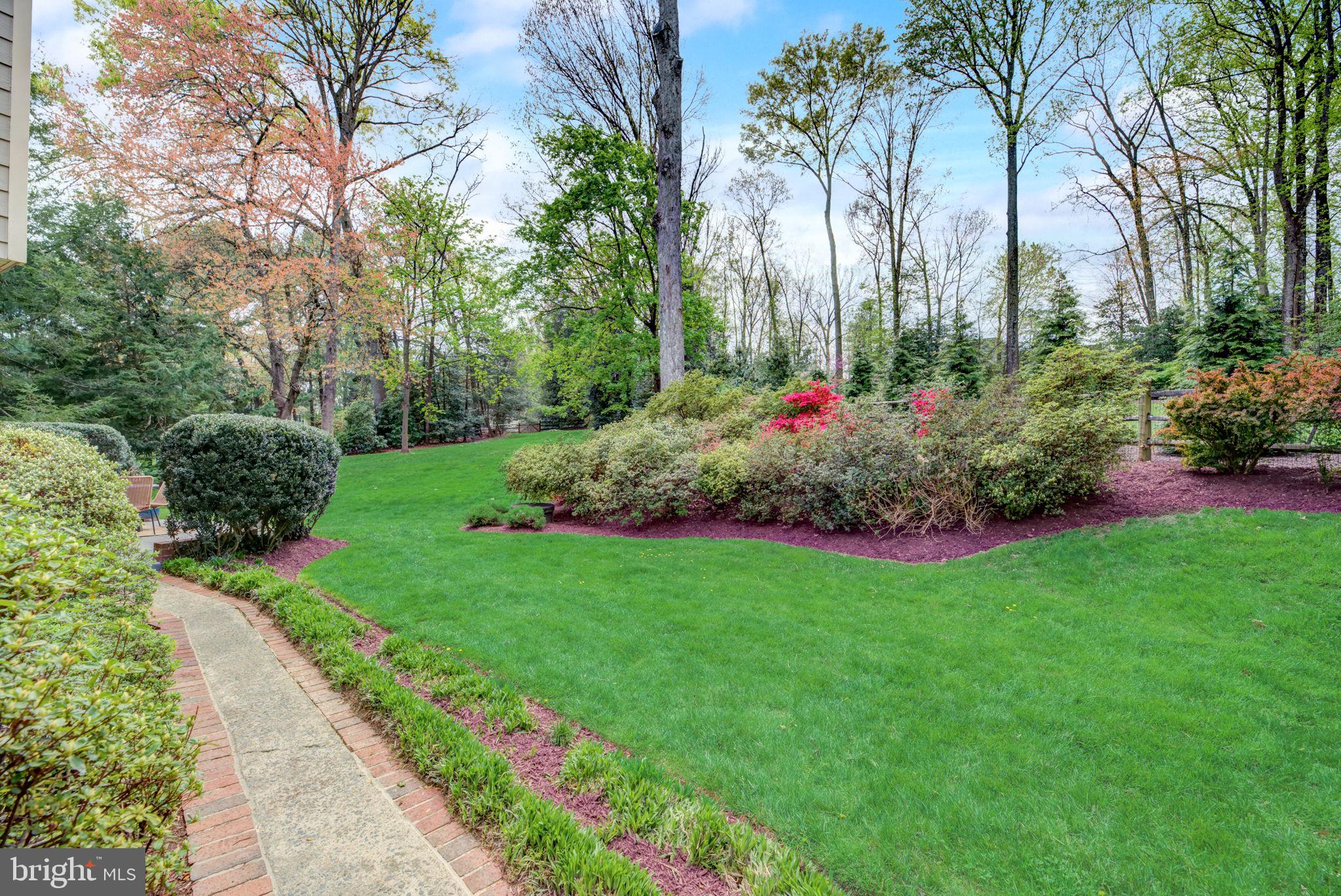 2818 CENTER RIDGE DRIVE