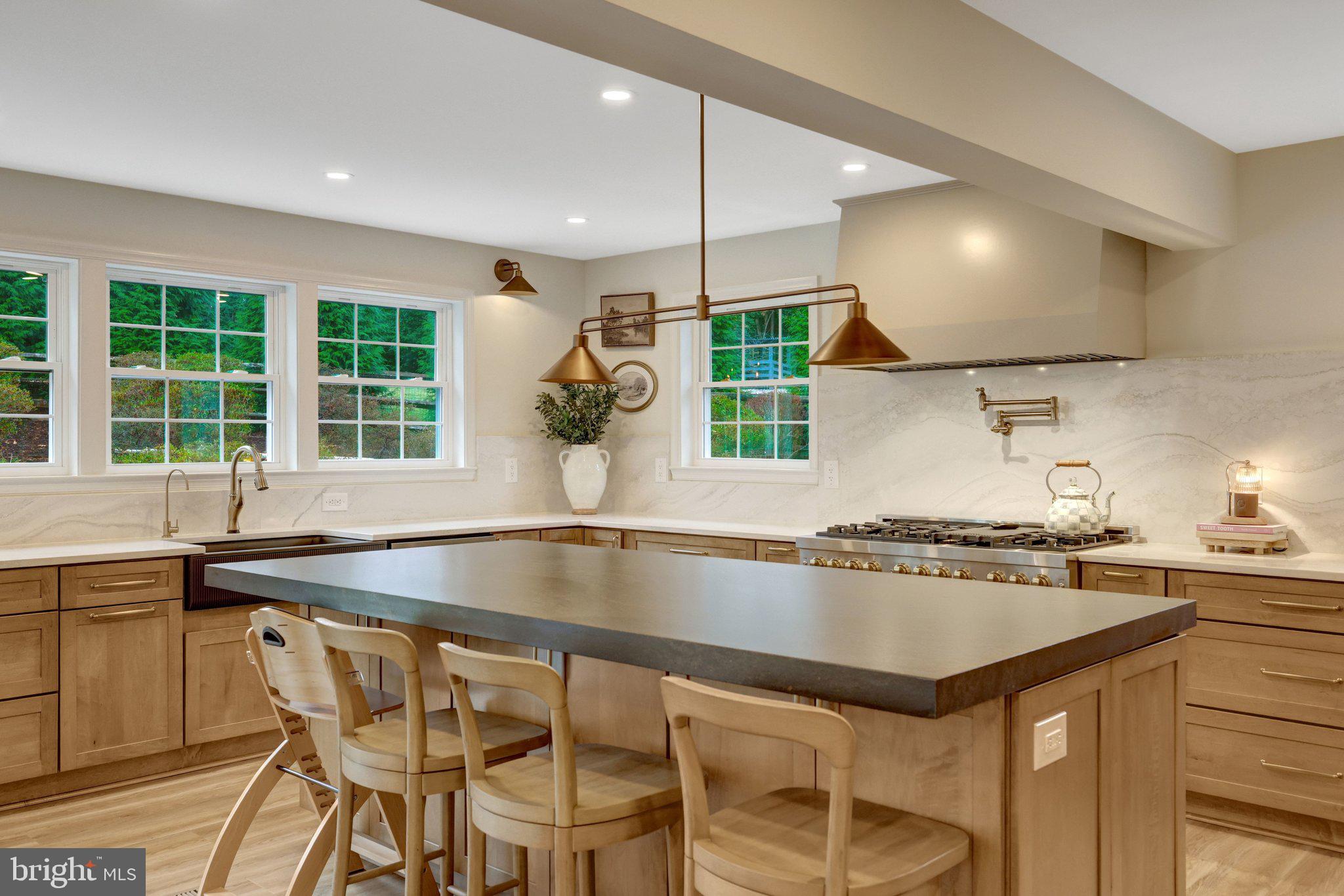 2818 CENTER RIDGE DRIVE