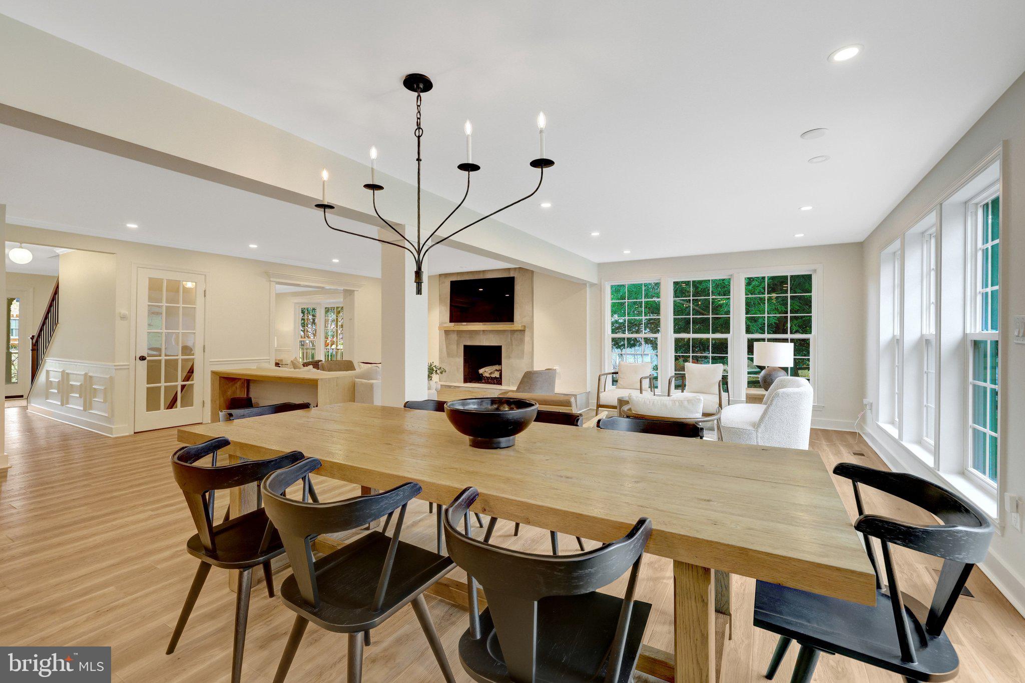 2818 CENTER RIDGE DRIVE