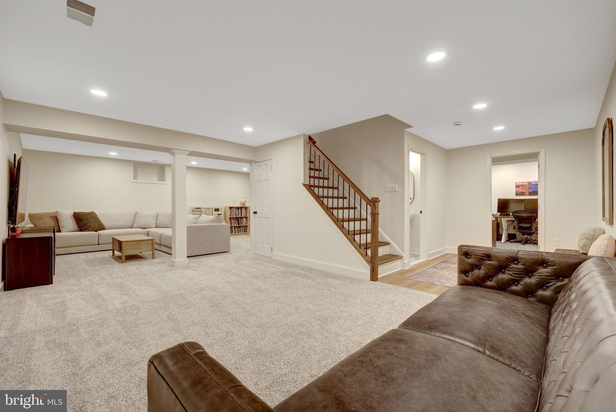 2818 CENTER RIDGE DRIVE