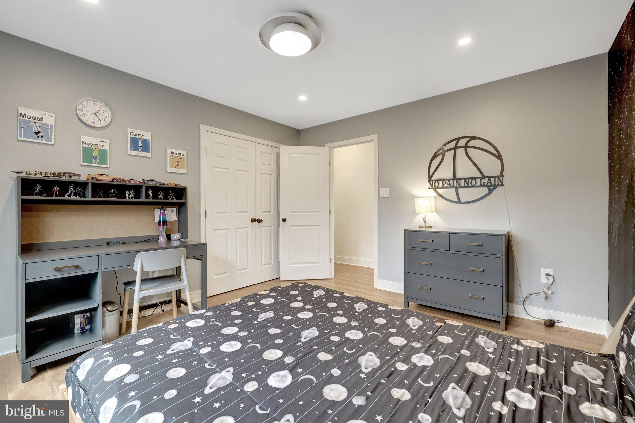 2818 CENTER RIDGE DRIVE