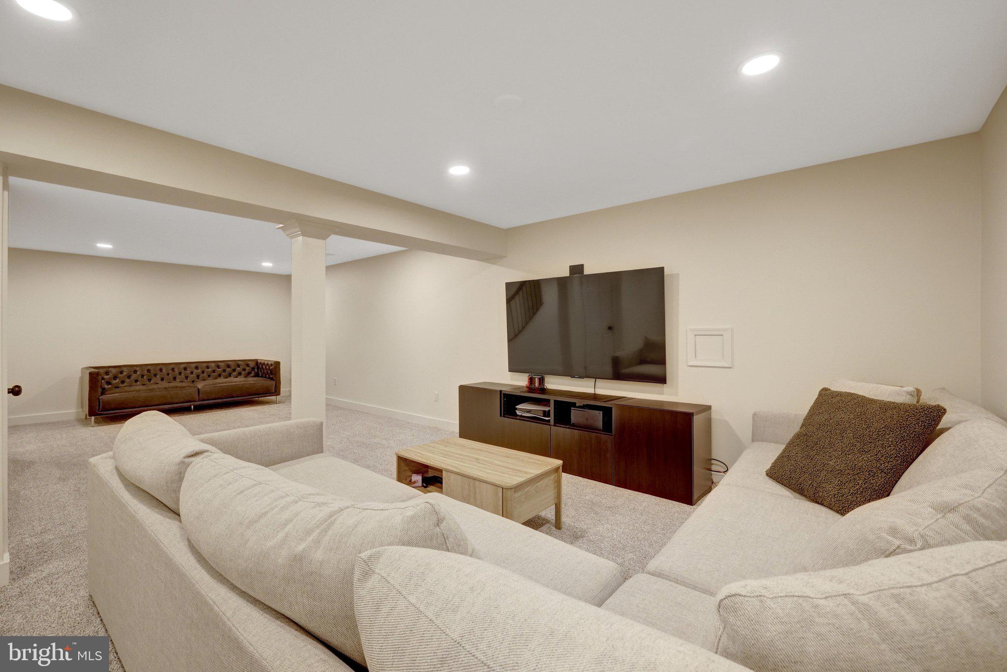 2818 CENTER RIDGE DRIVE