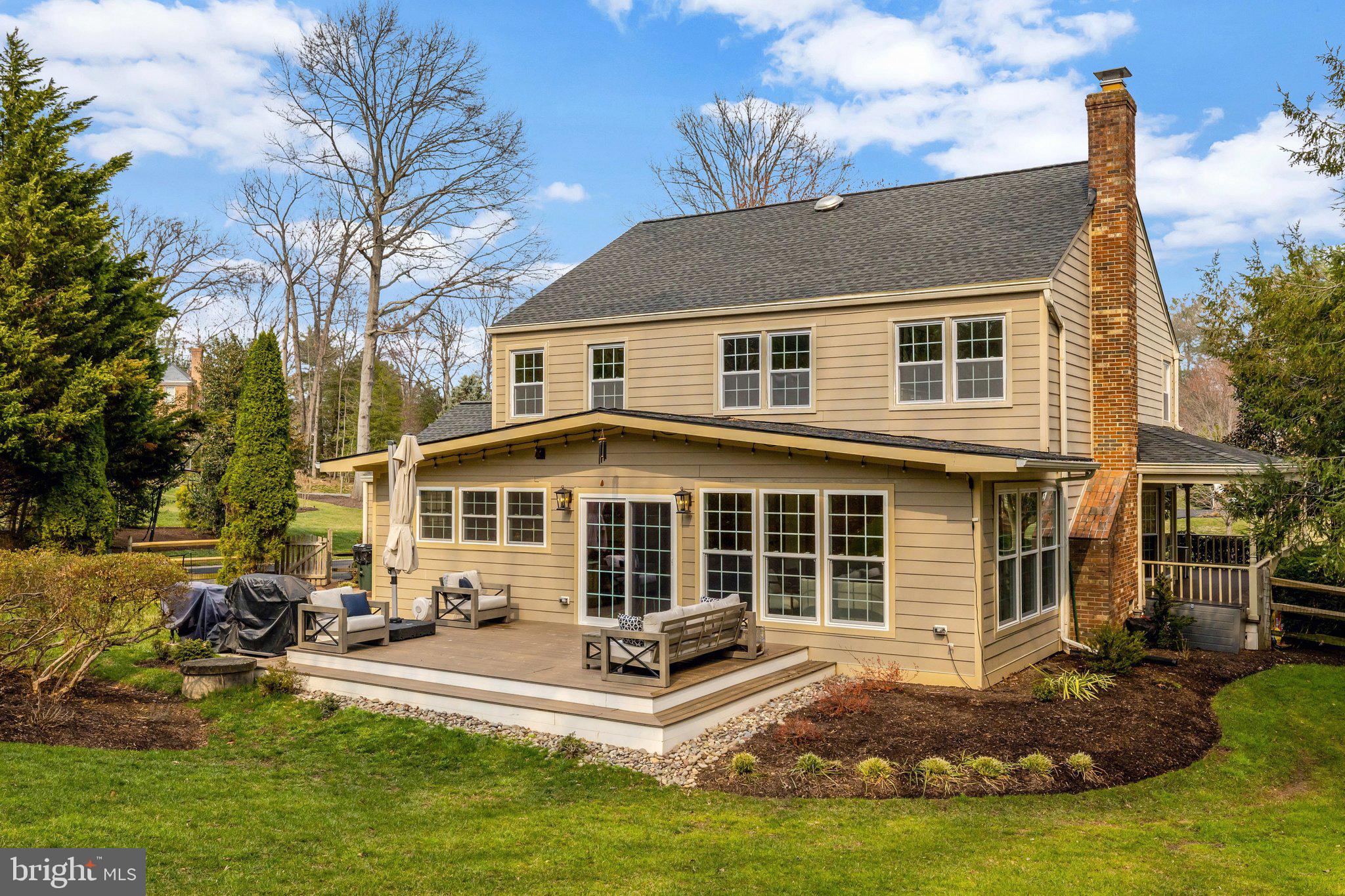 2818 CENTER RIDGE DRIVE