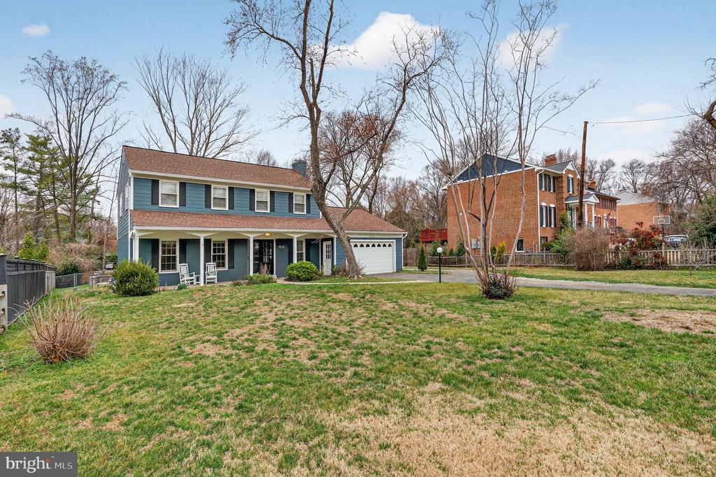 8620 FORT HUNT ROAD