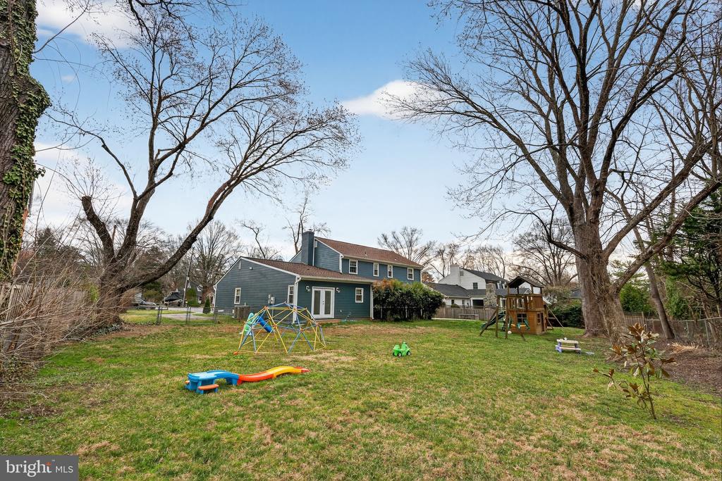 8620 FORT HUNT ROAD