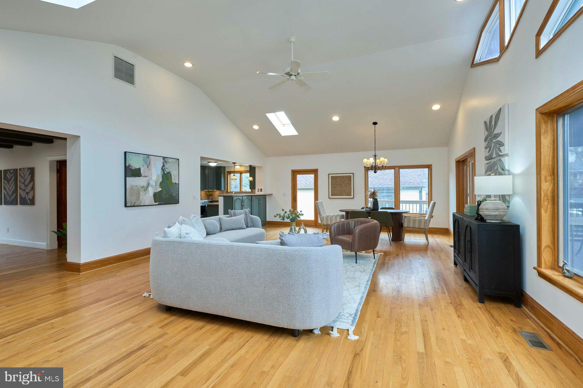 6586 BRADDOCK ROAD